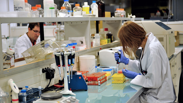 Apply for L’Oréal USA for Women in Science Fellowship Program!