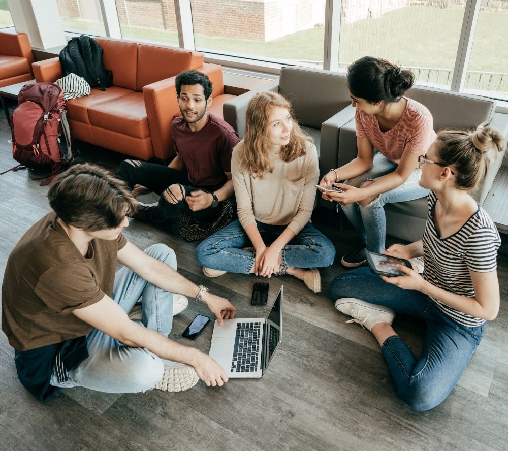2022-2023 Young Women’s Initiative – WFMN Innovator Program (US)