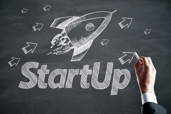 UK: DECARBONISESY Accelerator Powered by IoT Tribe