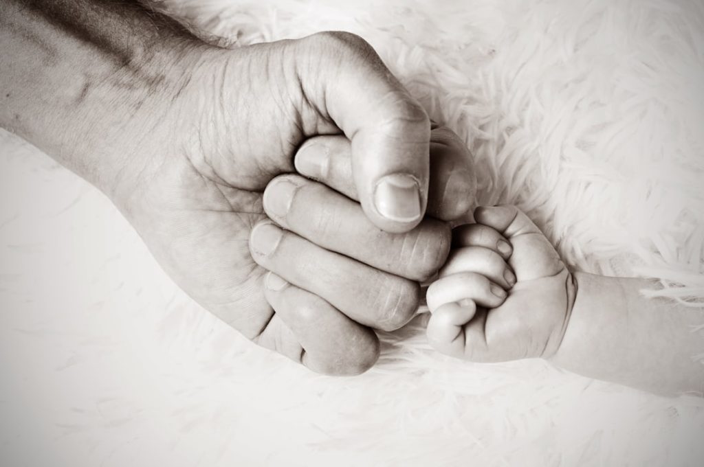 Photo Childs hand