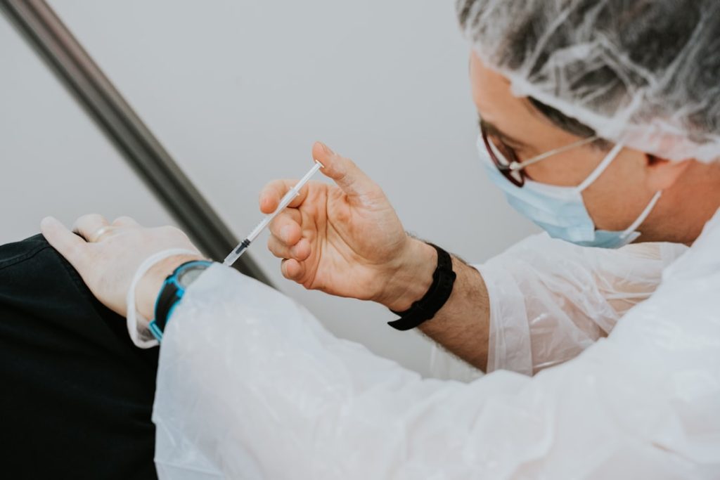 Photo Child receiving vaccination