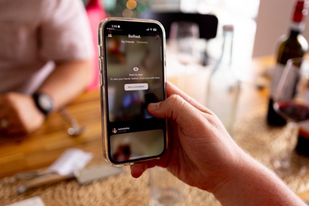Photo Social Media Dashboard