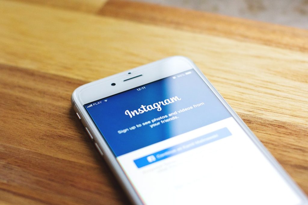 Photo Social Impact Bonds