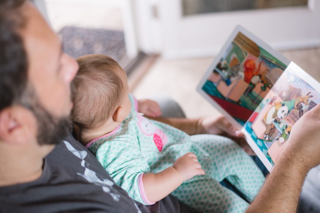 Photo Children reading